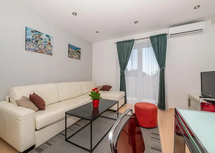 Luxury Silvana In The Center מאקרסקה