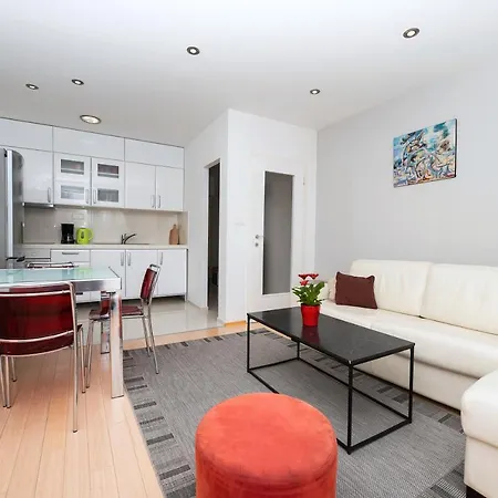 Luxury Silvana In The Center Apartment Makarska