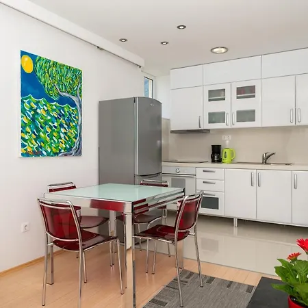 Luxury Silvana In The Center Makarska