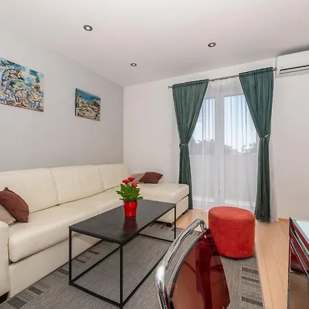 Luxury Silvana In The Center Makarska